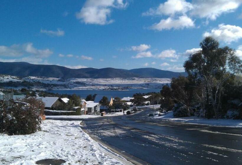פנסיון Jindabyne Guest House