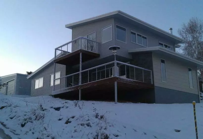 Majatalo Jindabyne Guest House