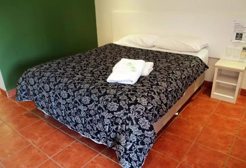 The Stuart Hotel Motel