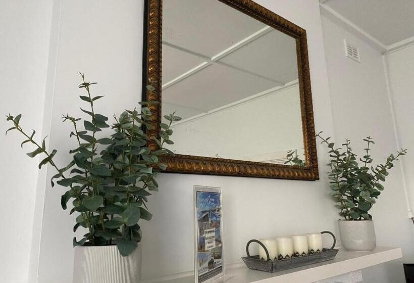 Two Cow Cottage Bed & Breakfast