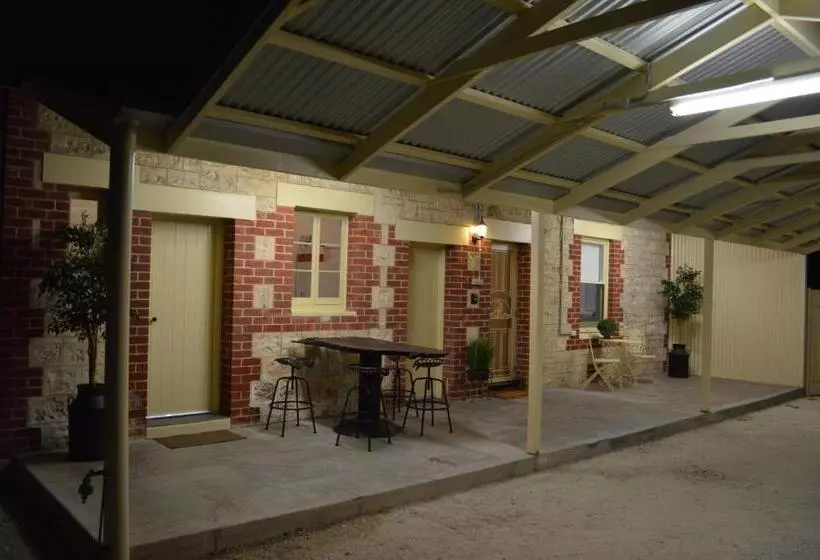 Two Cow Cottage Bed & Breakfast