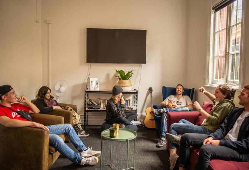 Общежитие The Mansion Melbourne