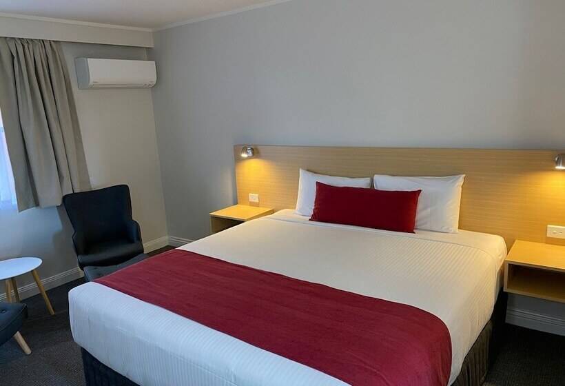 Country Gardens Motel