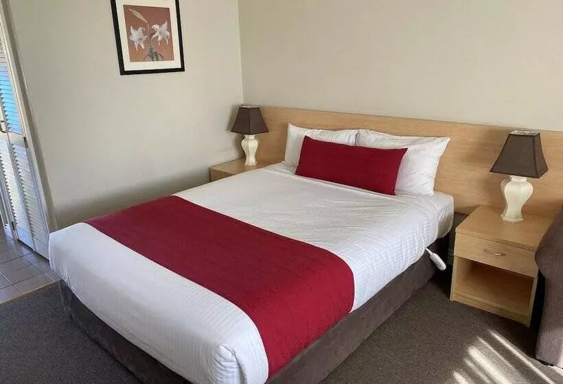 Country Gardens Motel