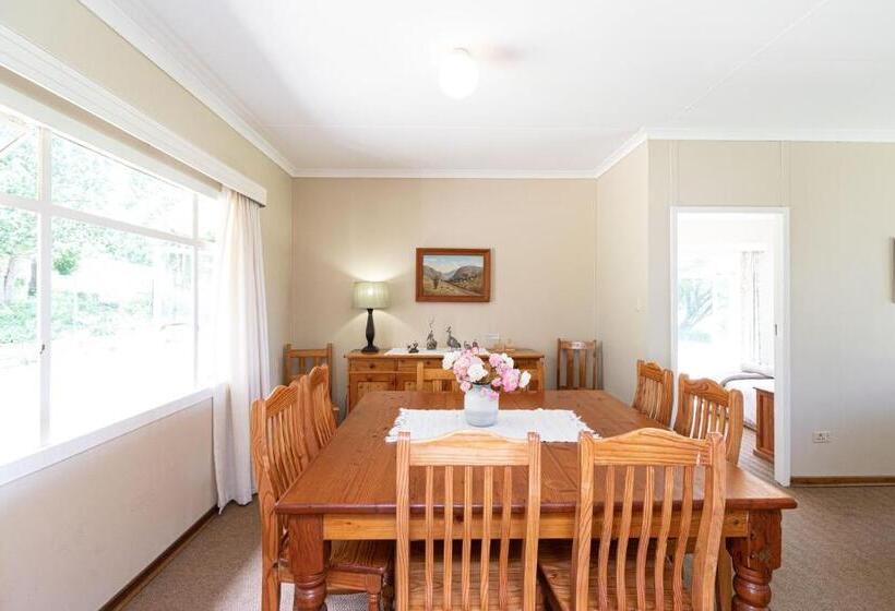 Hotel Lowestoffe Country Lodge Trout