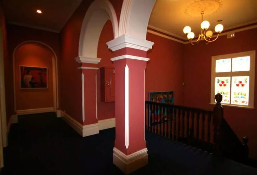 Hotelli The York Palace Accommodation