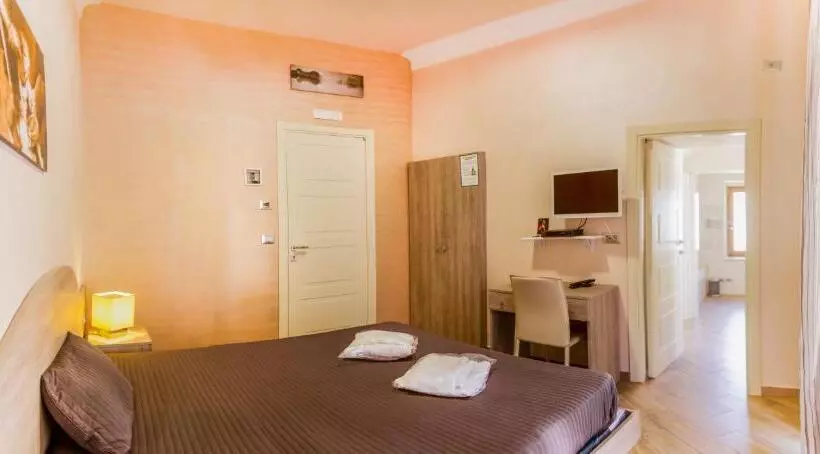 Aamiaismajoitus (B&B) Rooms Gli Arcangeli   Affitti Brevi Italia