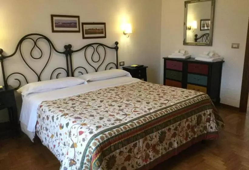 Hotelli Agriturismo La Sede Di Carlo