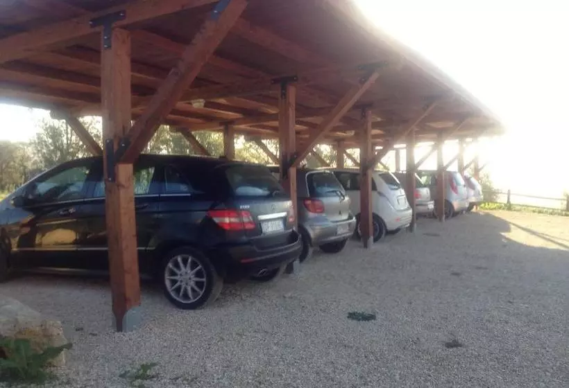 Hotelli Agriturismo La Sede Di Carlo