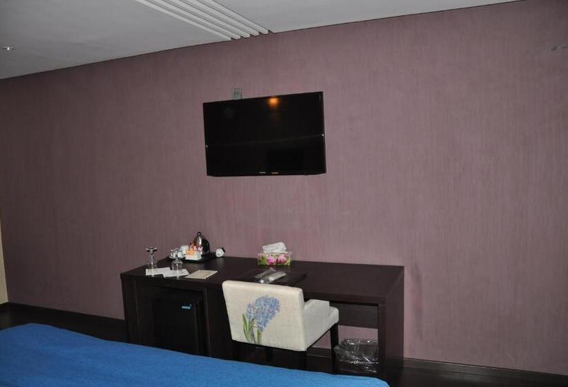 Hotel Emilio Moretti