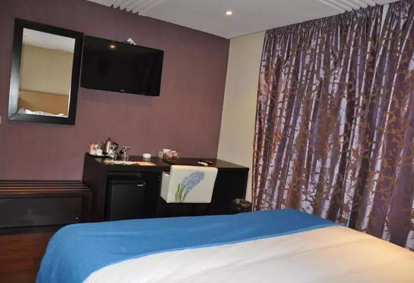 هتل Emilio Moretti