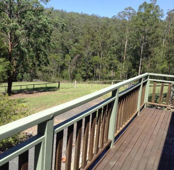 Отель Peacehaven Country Cottages