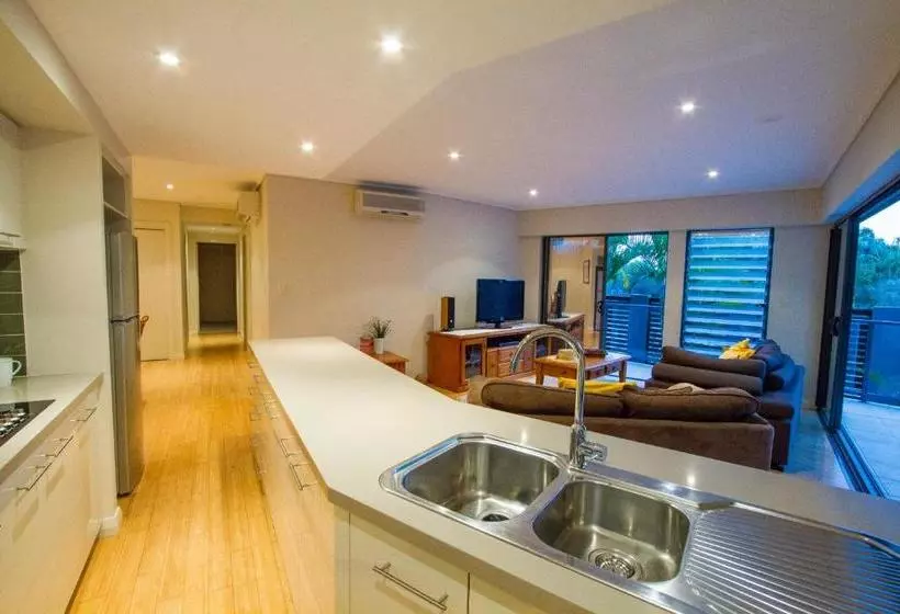 Loka Santi 10   Beachfront Unit