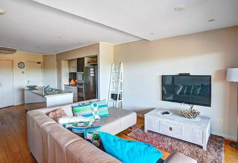 Loka Santi 10   Beachfront Unit