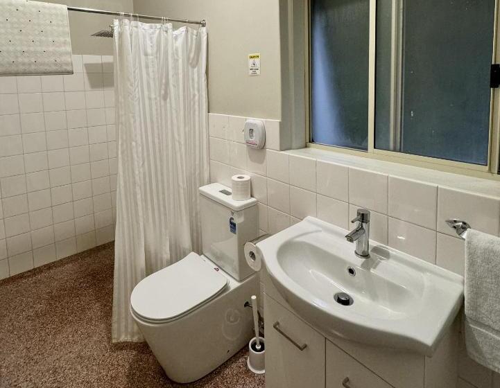 מוטל 105 On The Park