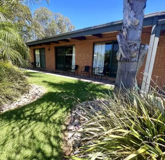 Motel Alexandra Motor Inn   Victoria Aus