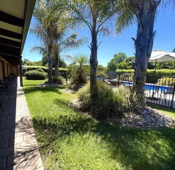 Motel Alexandra Motor Inn   Victoria Aus