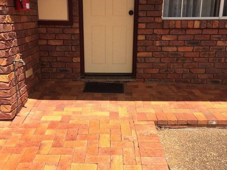 모텔 Childers Gateway Motor Inn