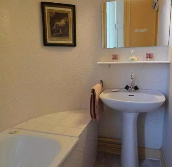 ペンション Maison D Hôtes   Villa Les Pins   Lempaut