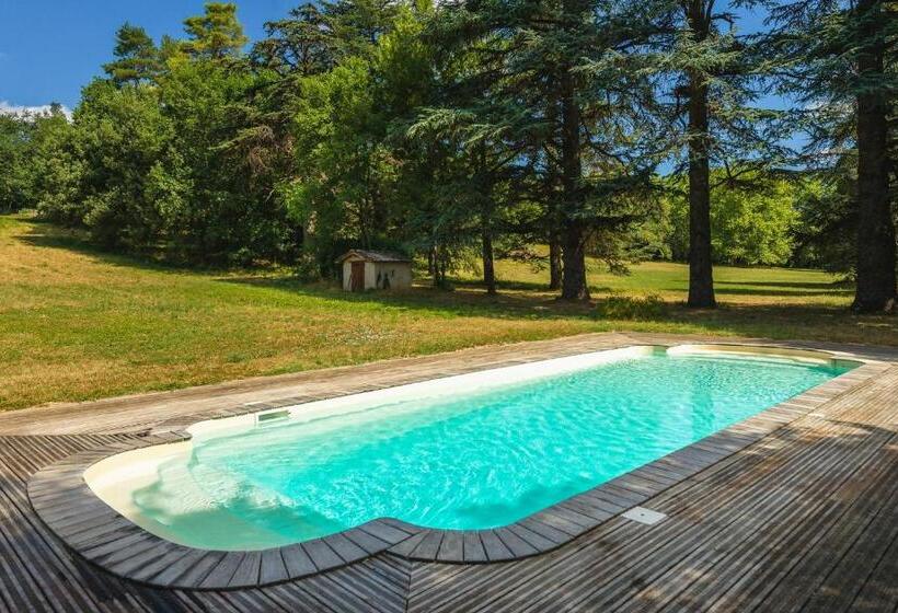 بنسيون Maison D Hôtes   Villa Les Pins   Lempaut