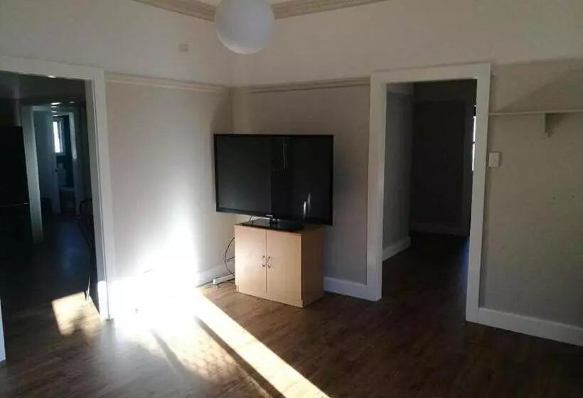 ペンション Pure Land Guest House