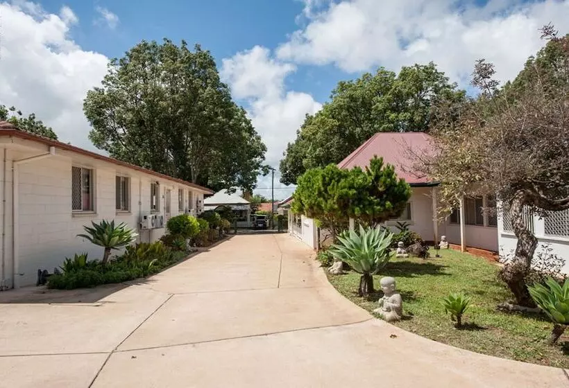 ペンション Pure Land Guest House