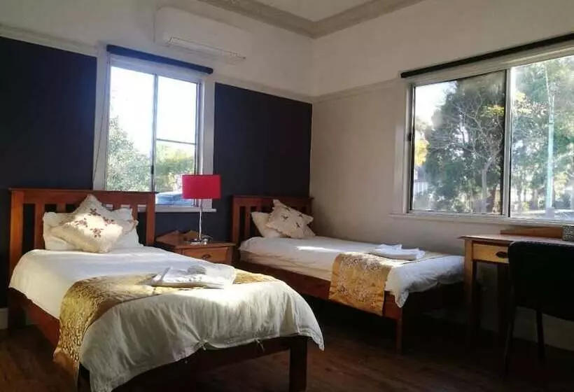 ペンション Pure Land Guest House