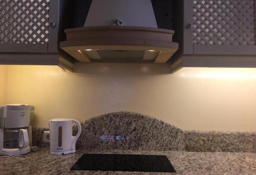 پانسیون Secret Garden House