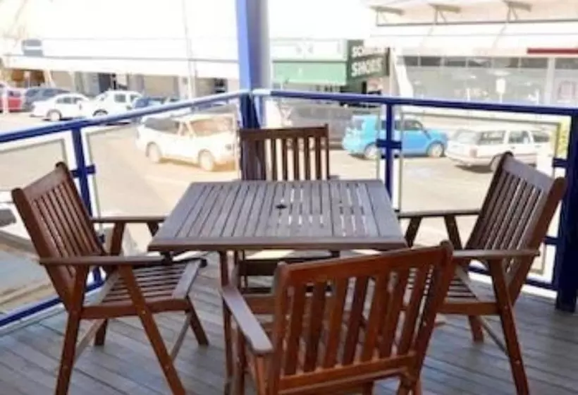 The Australian Hotel Motel