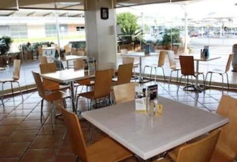 The Australian Hotel Motel