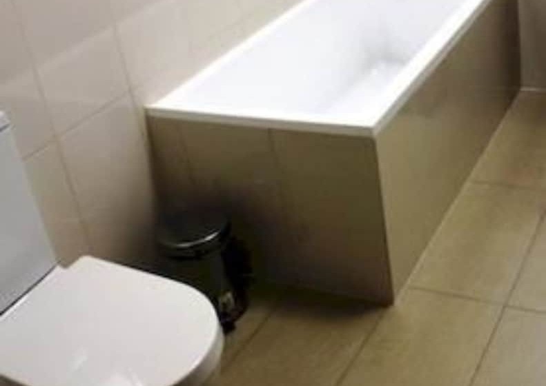 The Australian Hotel Motel