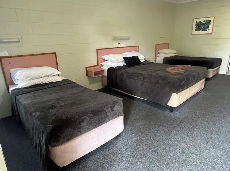 Yungaburra Park Motel