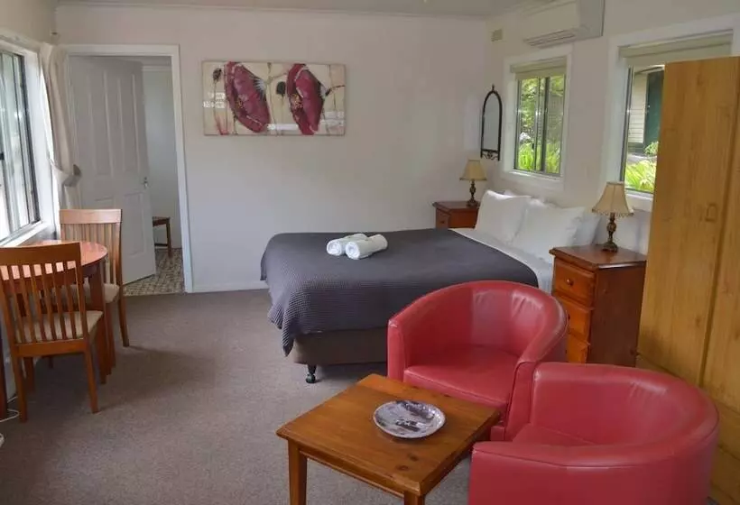 Alpine Riverside Cottages