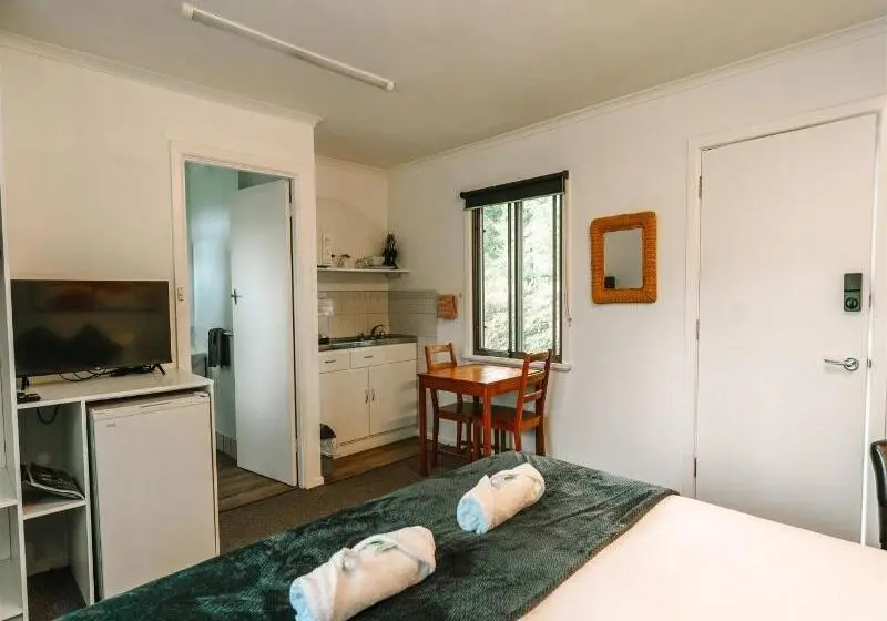 Alpine Riverside Cottages