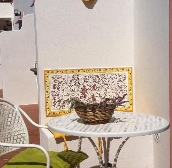 تختخواب و صبحانه Villa Pina