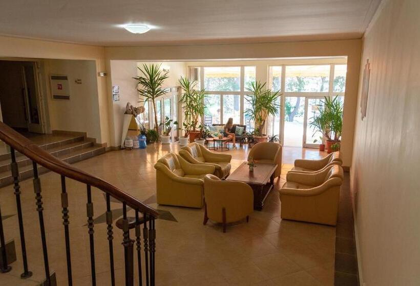 בית מלון כפרי Adis Holiday Inn