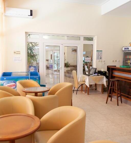 בית מלון כפרי Adis Holiday Inn