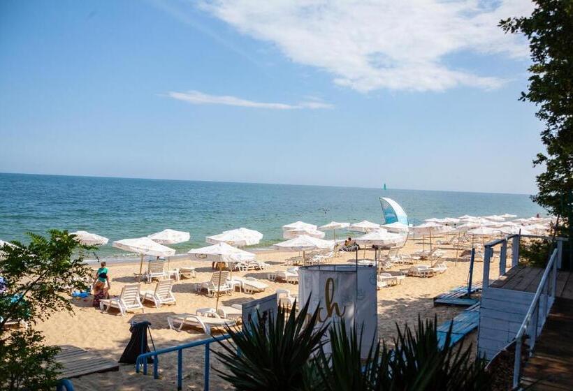 בית מלון כפרי Adis Holiday Inn