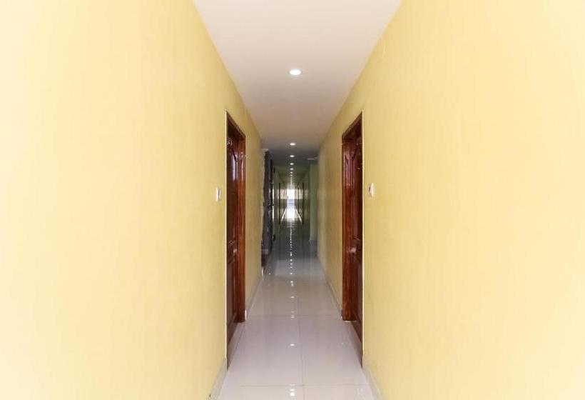 هتل Capital O 67796 Sree Guru Lakshmi Residency