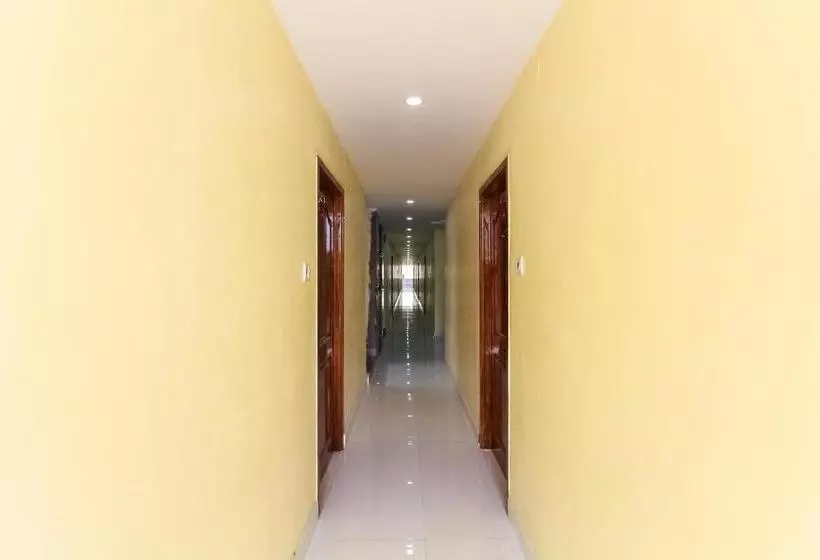 ホテル Capital O 67796 Sree Guru Lakshmi Residency