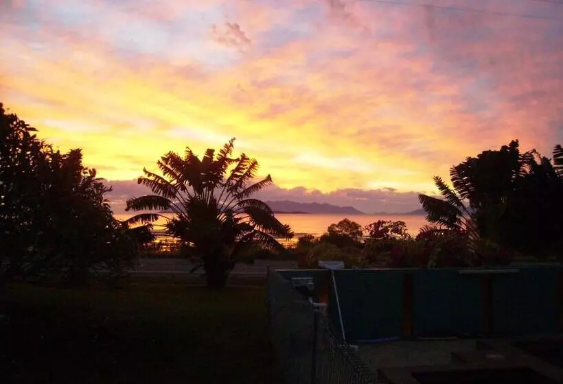 Ocean View Motel Bowen