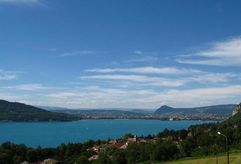 펜션 Le Clos Du Lac   Location De Chambres