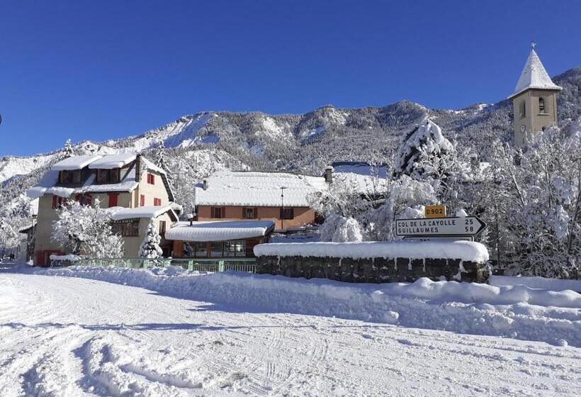 هتل Auberge Du Bachelard