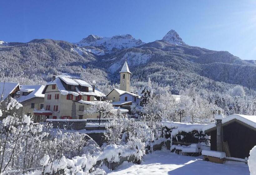 هتل Auberge Du Bachelard