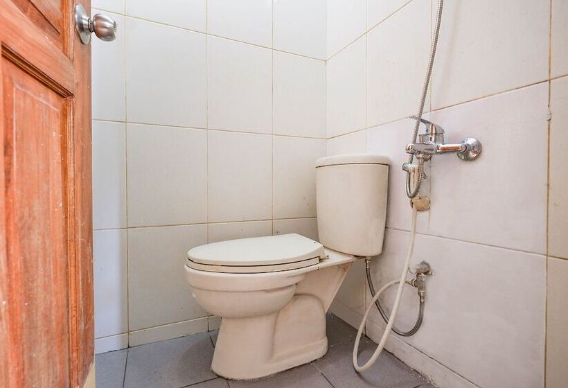 Szálloda Oyo 2737 D Kost