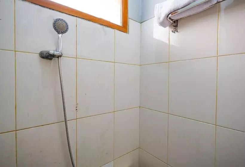 هتل Oyo 2737 D Kost