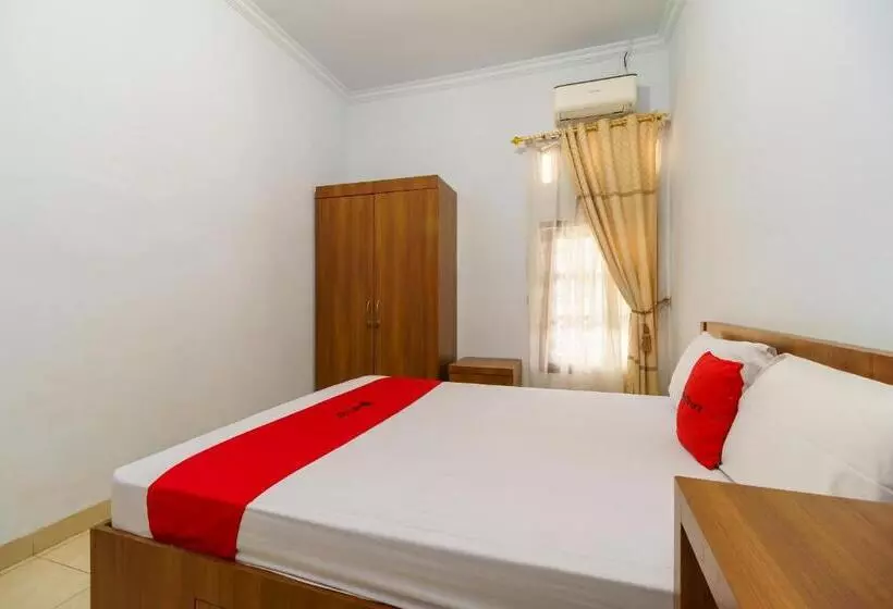 ペンション Reddoorz Syariah@jalan Dr Mansyur Medan