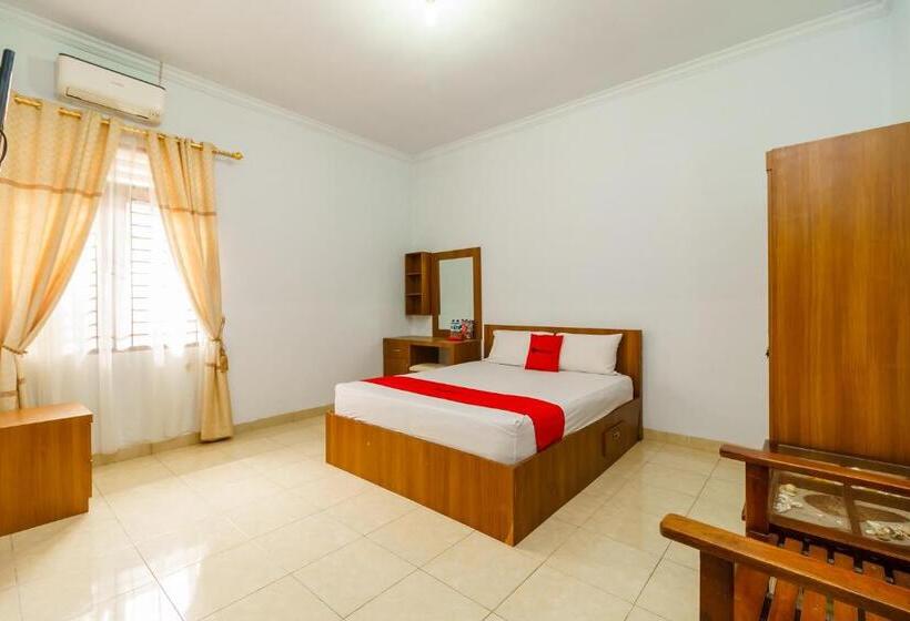 פנסיון Reddoorz Syariah@jalan Dr Mansyur Medan