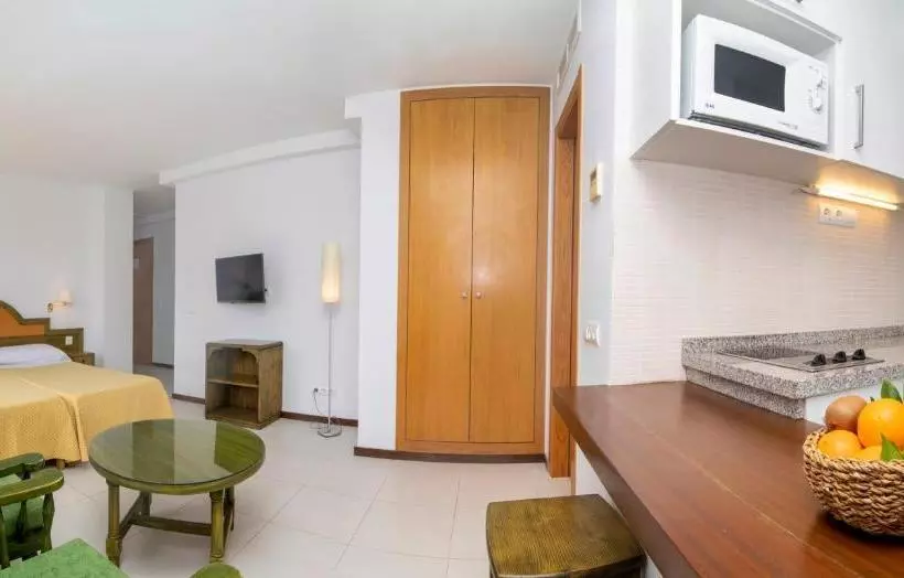 Apartamentos Bon Lloc