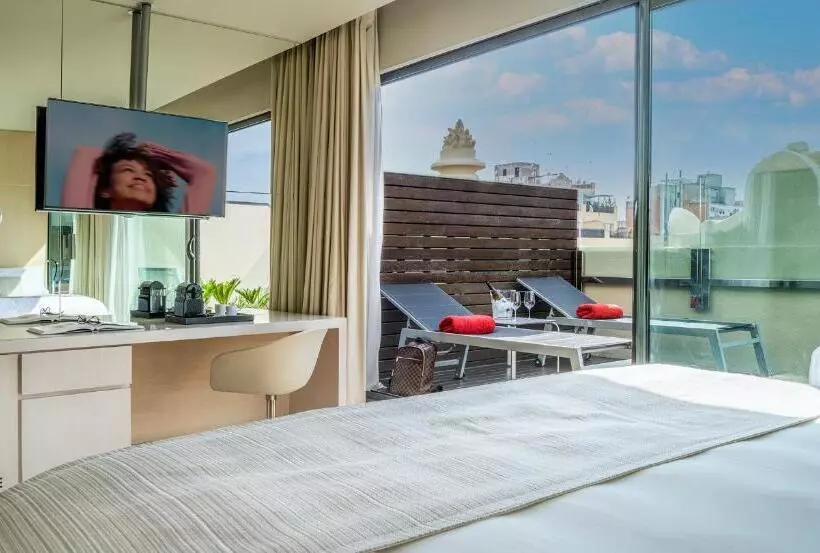 Hotel Cram